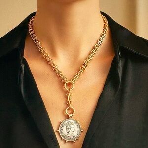Gold Plated Queen Elizabeth II Coin Necklace – Silver Coin